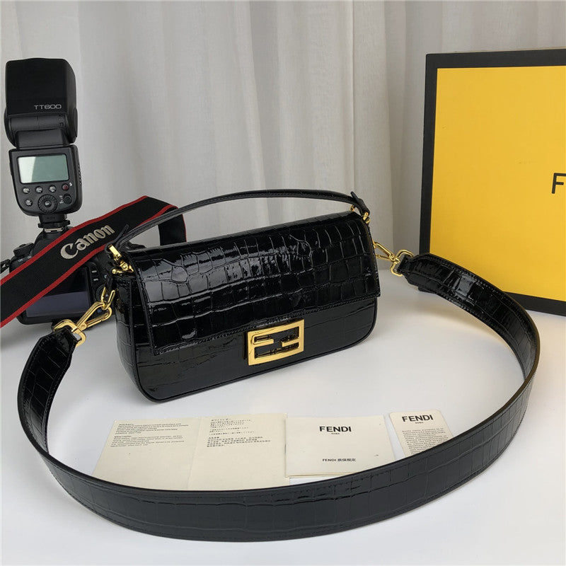 フェンディ クロコダイル バゲット ブラック