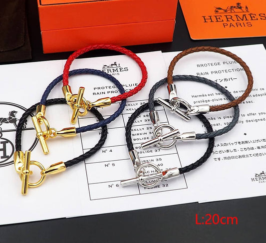 エルメスのロゴ入りブレスレットの偽物