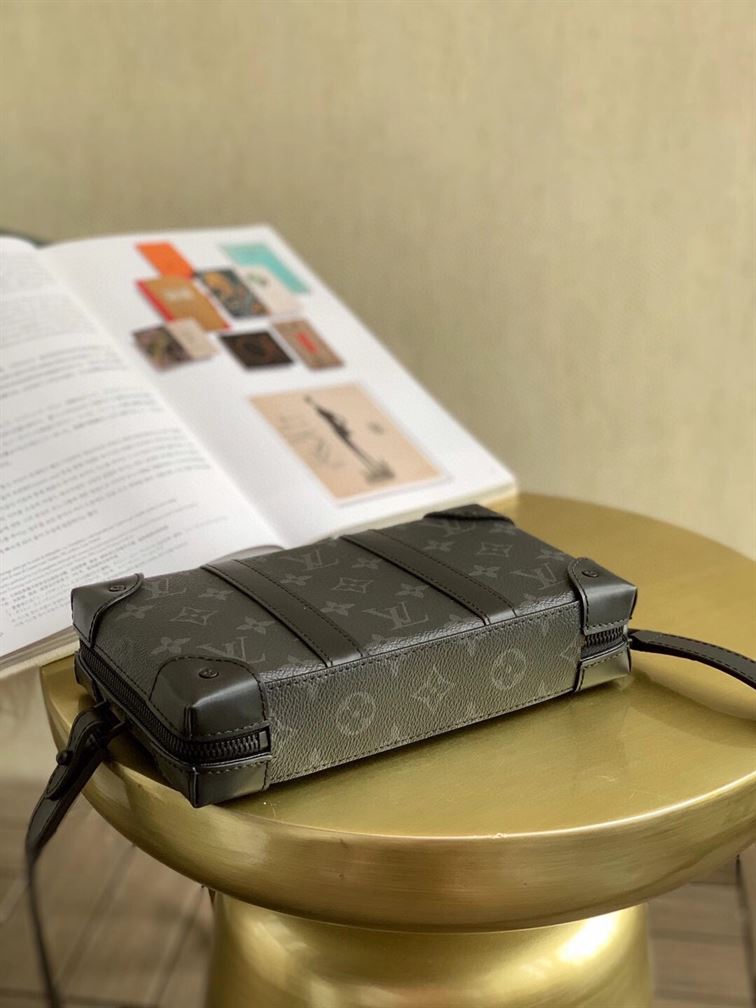ルイ・ヴィトン ソフトトランクウォレット モノグラム・エクリプス – LVB041