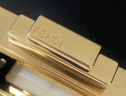 フェンディ オロック ジッパー