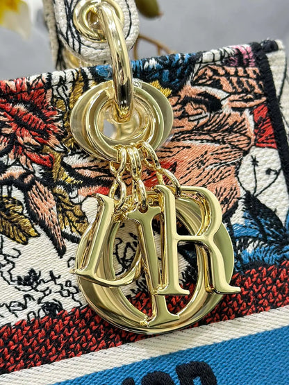 クリスチャン ディオール ミディアム レディ D ライト バッグ