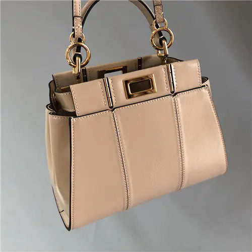 フェンディ ピーカブー ミニバッグ