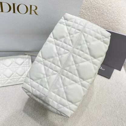 ミディアム レディ ディオール バッグ