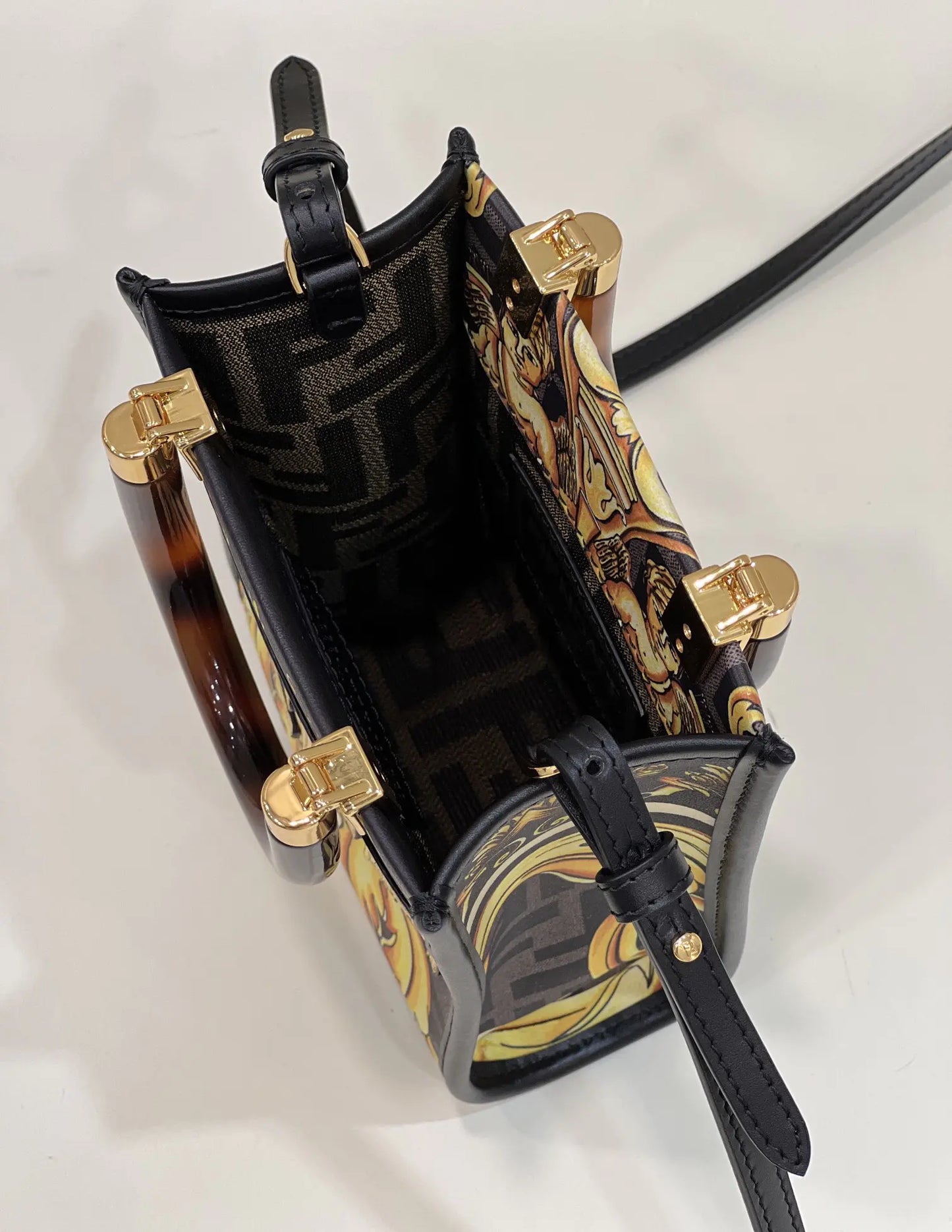 フェンディ サンシャイン ショッパー