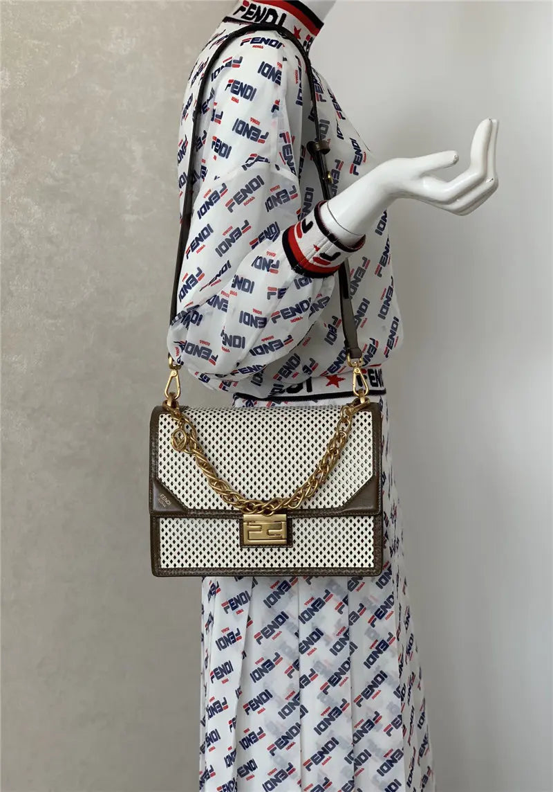 フェンディ カン アイ ストゥ バッグ