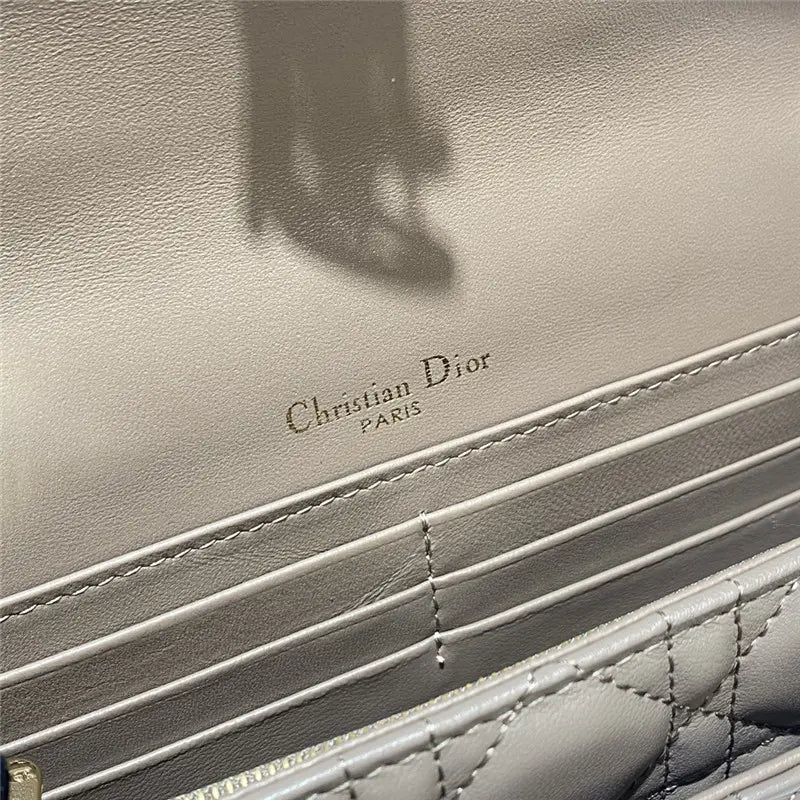 レディディオールクラッチ