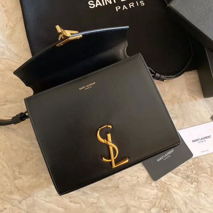 カサンドラ モノグラム クラスプバッグ マットパイソン