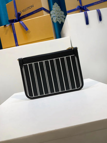 ルイ・ヴィトン M12099 ネヴァーフル・バンドリール インサイド・アウト BB