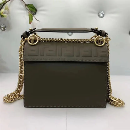 フェンディ カンユー ショルダーバッグ