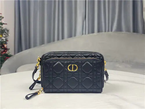 小さなディオール カロ クラッチ