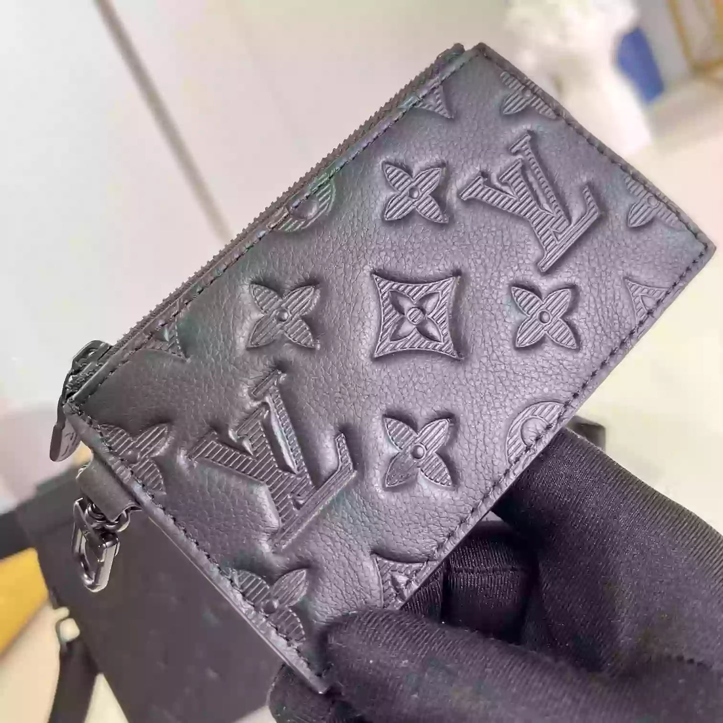 ガストン ウェアラブルウォレット ブラック M81115 – LW258