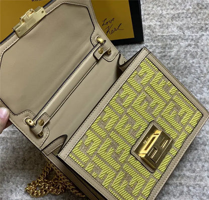 フェンディ エンブロイダリー FFバッグ ゴールド