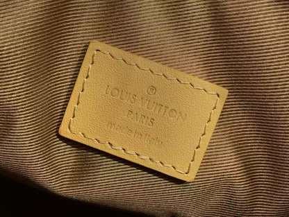 LV ホーボー カーゴバッグ（ベージュ カウハイドレザー＆モノグラム コーティングキャンバス） – LW167