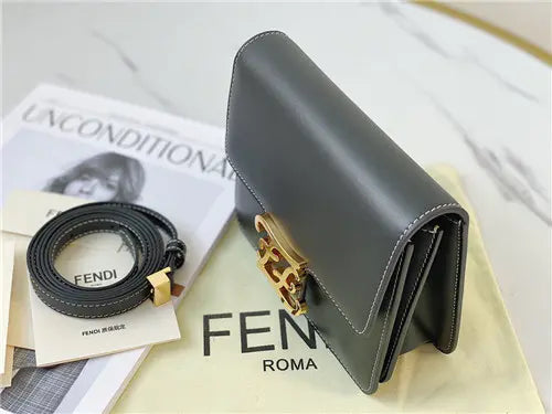 フェンディ カーリグラフィー バッグ