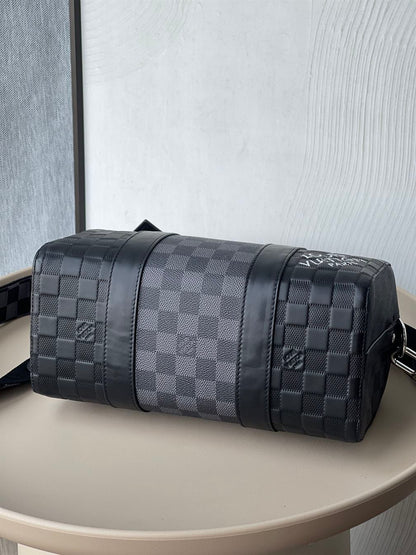 ルイ・ヴィトン LV シティ キーポルバッグ – LVB068