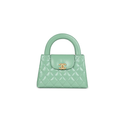 シャネル マスターケリー ショッパー ライトグリーン シャイニーカーフスキン ブラッシュゴールド金具 (19×13×7cm)