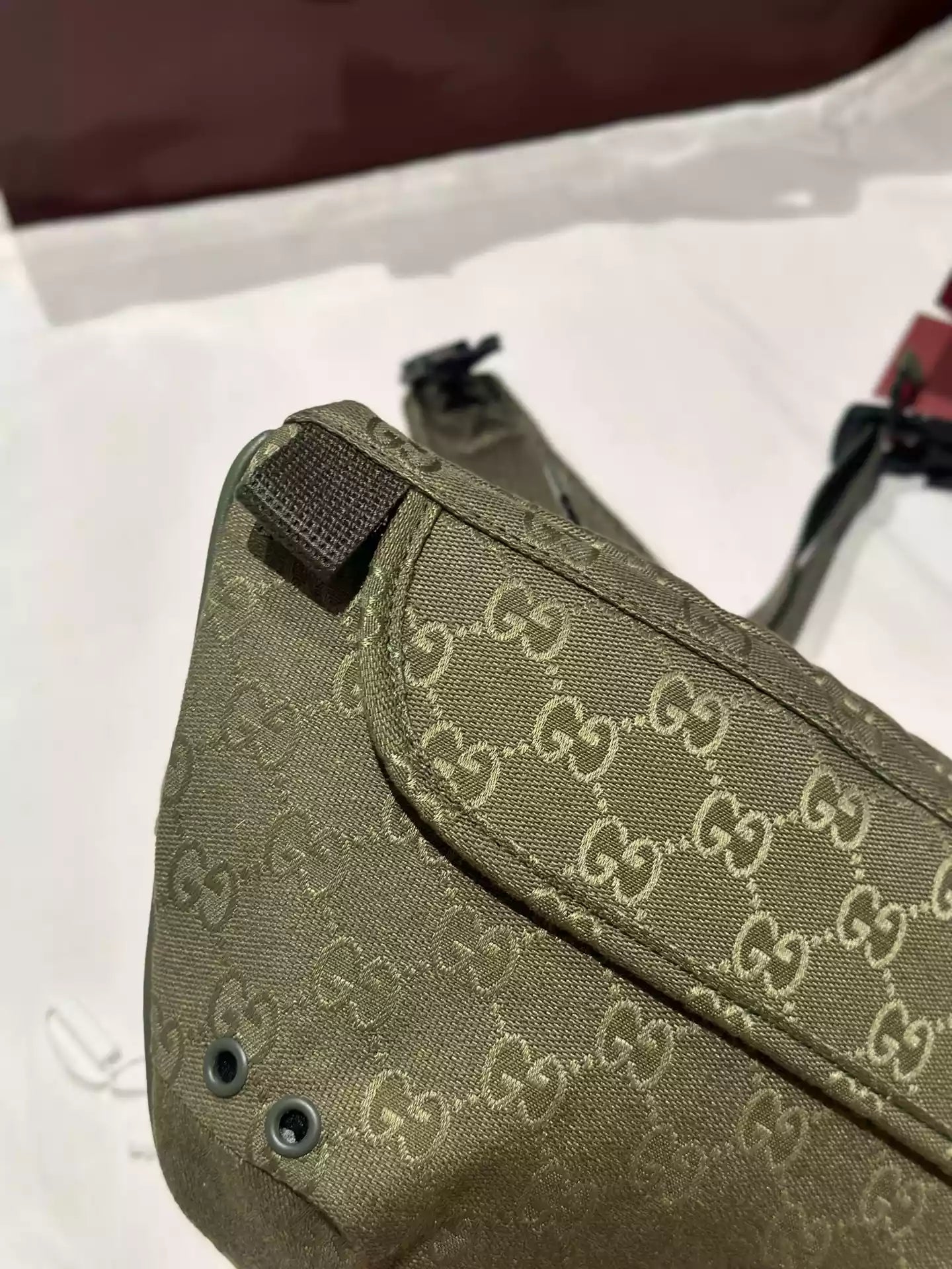 ベージュGGキャンバスのプリント入りラージベルトバッグ – BG066