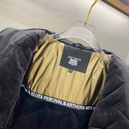 【ARC TERYX公式旗艦店】ダウンジャケット 男女兼用 ご好評に付き再入荷！