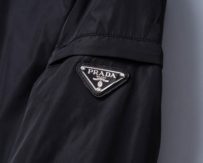 【PRADA旗艦店】プラダ リバーシブルジャケット ご好評に付き再入荷！