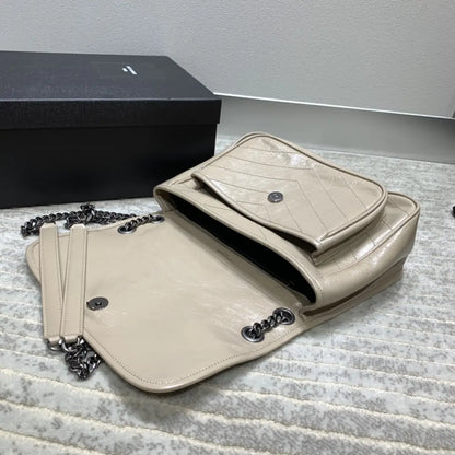 YSL ニキ ミディアム