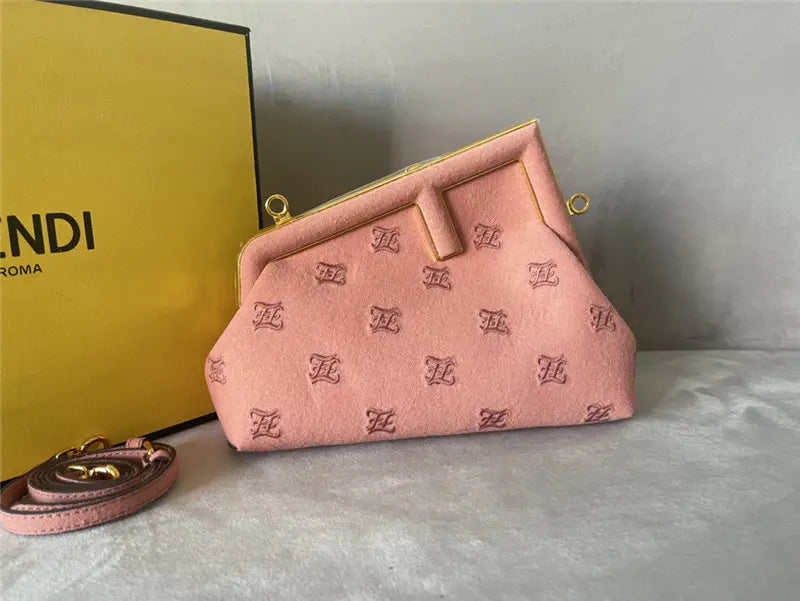 フェンディ ファーストバッグ スモール