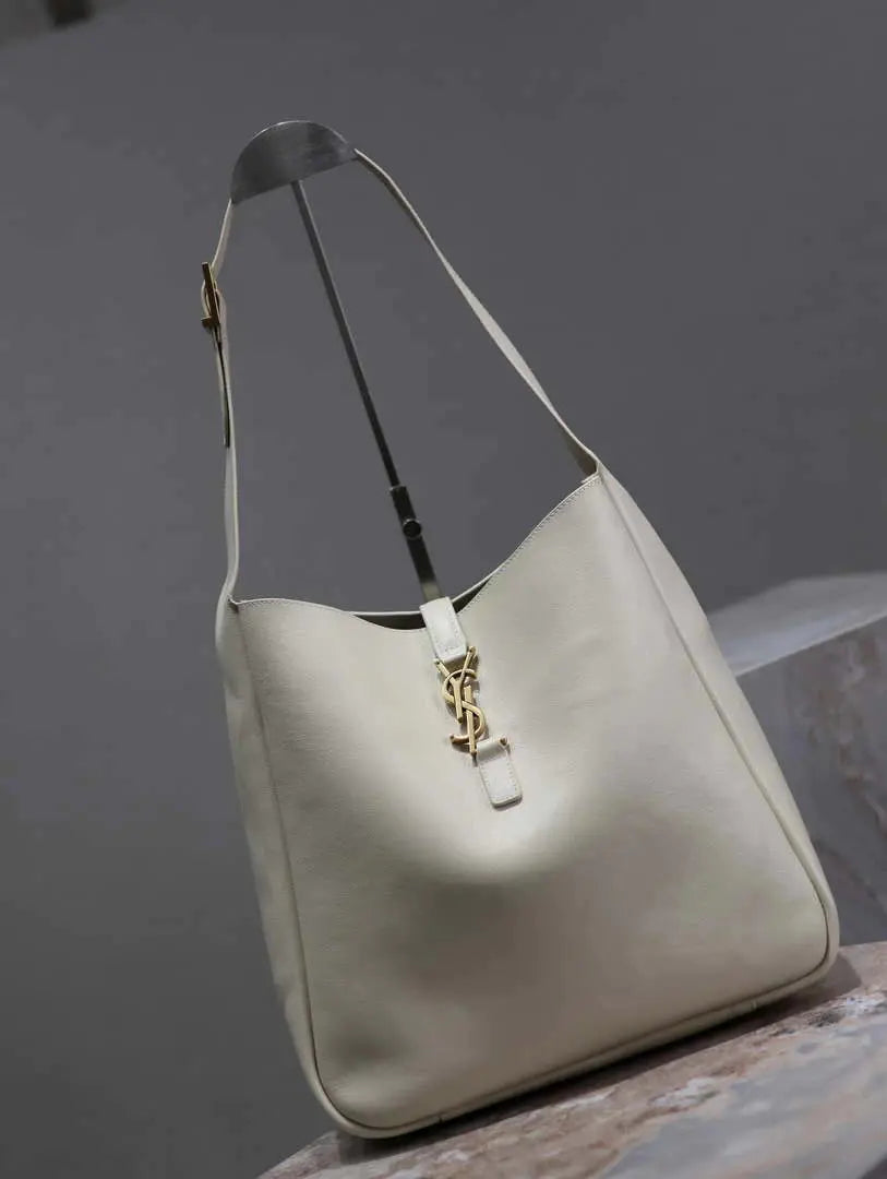 YSL 753837 Le 5 ̈¤ 7 サプル ラージ スムースレザー ホワイト