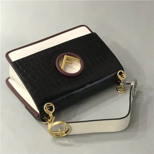 フェンディ カン・イ・FF ショルダーバッグ