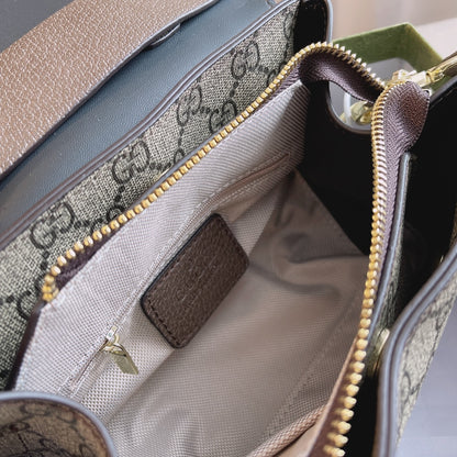 GUCCI メッセンジャーバッグ