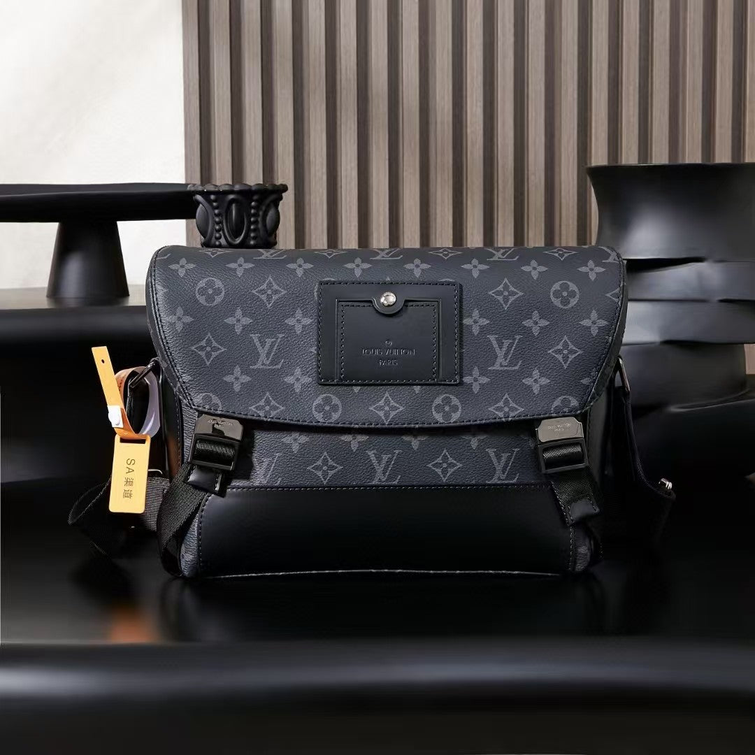 ルイ・ヴィトン 中古 ヴォヤージュ P メッセンジャーバッグ