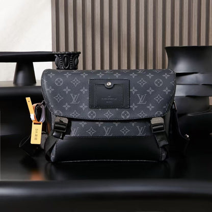 ルイ・ヴィトン 中古 ヴォヤージュ P メッセンジャーバッグ