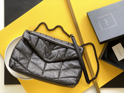 デニムとスムースレザーのパファーミディアムチェーンバッグ