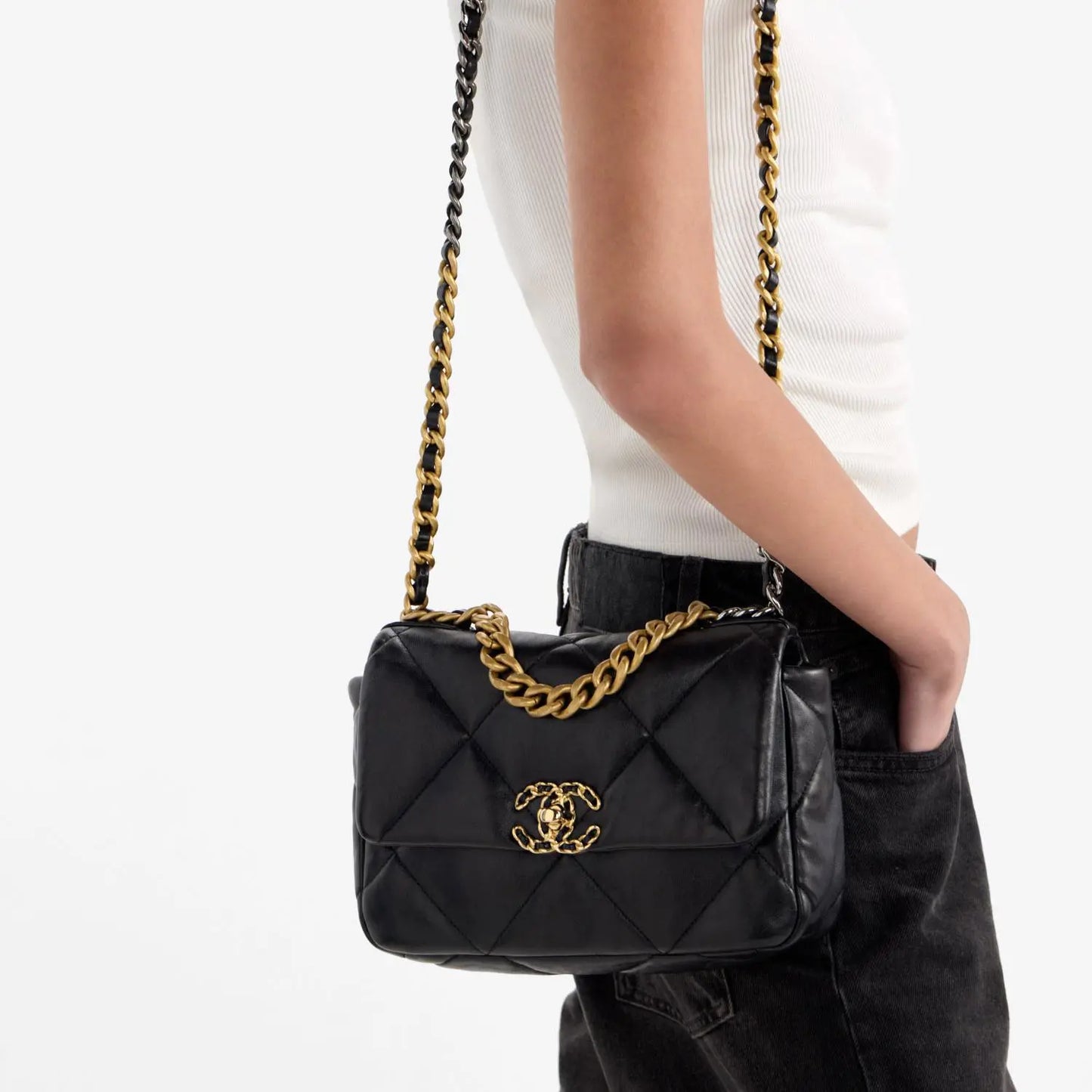 シャネル 19 ハンドバッグ