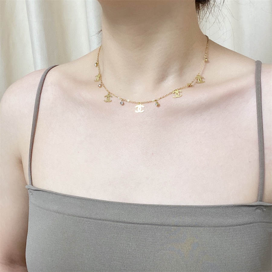 シャネルのダブルCネックレス