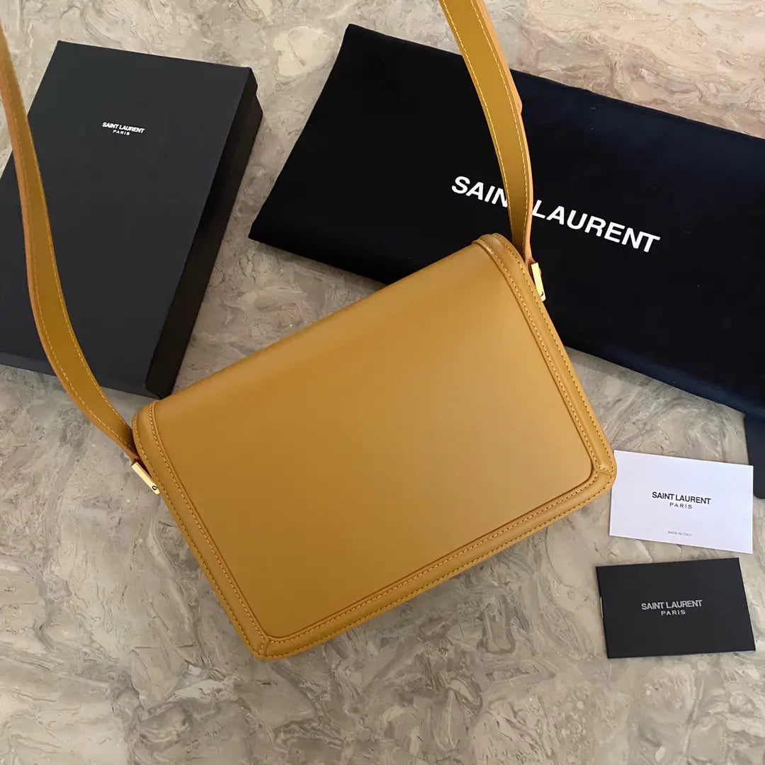 ソルフェリーノ ミドルサッチェル（ラッカー仕上げのエアーズ）