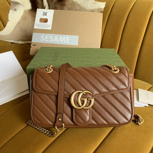 GGマーモント スモール キルティング ショルダーバッグ