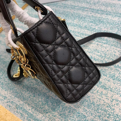 クリスチャン・ディオール ミニ レディ ディオール バッグ