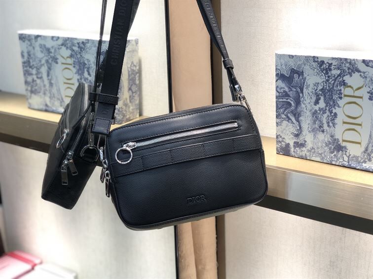 ディオール サファリ メッセンジャーバッグ レザー ブラック – DIO013