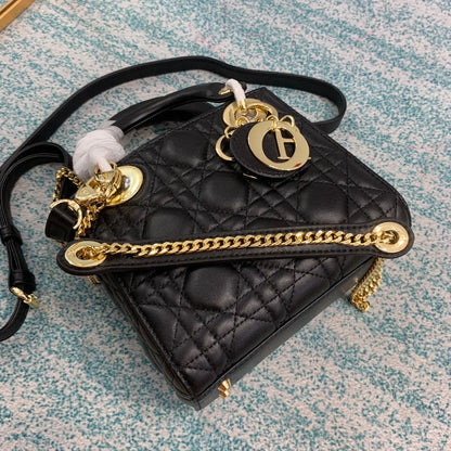 クリスチャン・ディオール ミニ レディ ディオール バッグ