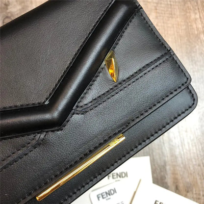 フェンディ チェーンウォレットバッグ