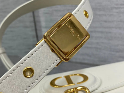 クリスチャン ディオール ミディアム ボビーバッグ