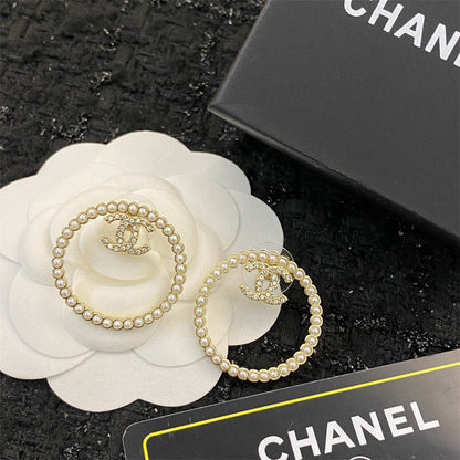 シャネルの大きなサークルパールラインストーンイヤリング