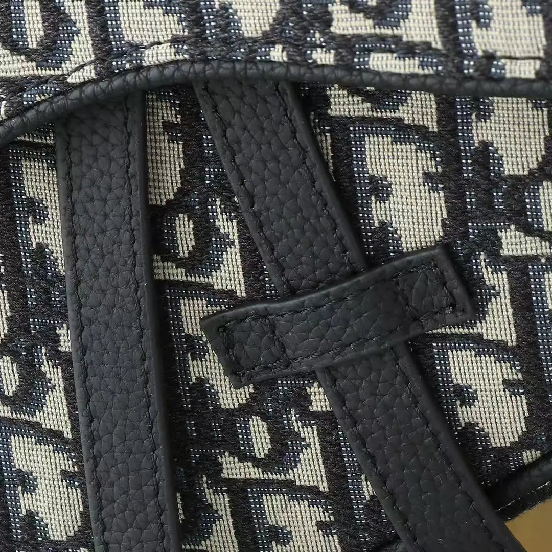 ディオール メンズ サドルバッグ