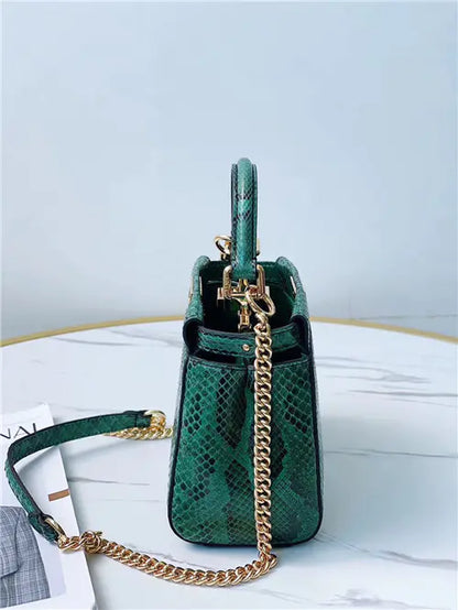 フェンディ ピーカブーバッグ