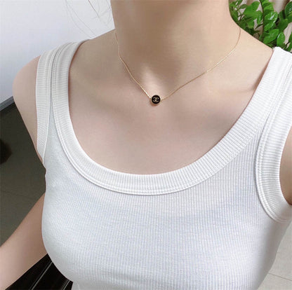 シャネルの白黒両面細ネックレス