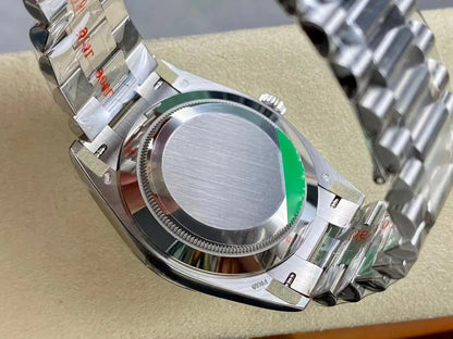 ロレックス デイデイト40 228236-0018