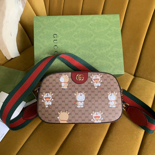 GG ブラック ショルダーバッグ