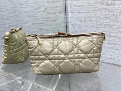 クリスチャン ディオール ミディアム トラベル ディオール ノマド ポーチバッグ