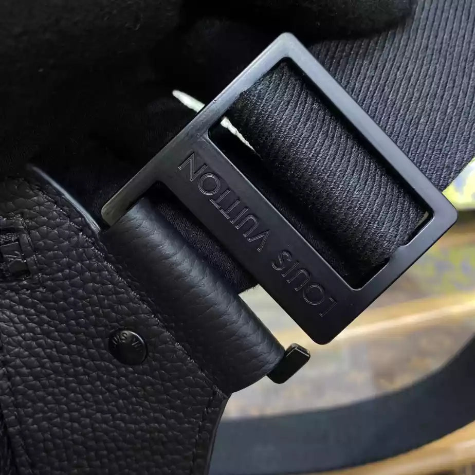 テイクオフ バムバッグ ブラック LV エアログラム M57081 – LW232