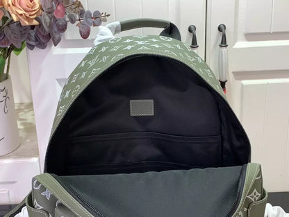 ルイ・ヴィトン ディスカバリーPM バックパック オリーブグリーン モノグラムシャドウレザー – LW148