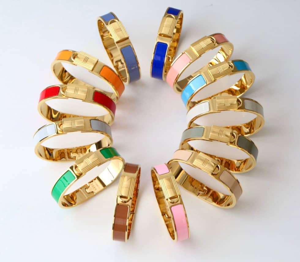 エルメスのロゴ入りブレスレットの偽物